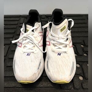 Kids New Balance® FuelCell Propel v3.  Size 4.5Y